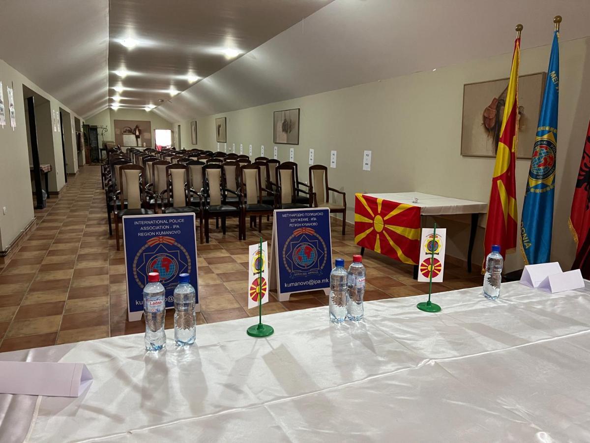 艾特诺塞洛度假酒店 Vojnik 外观 照片